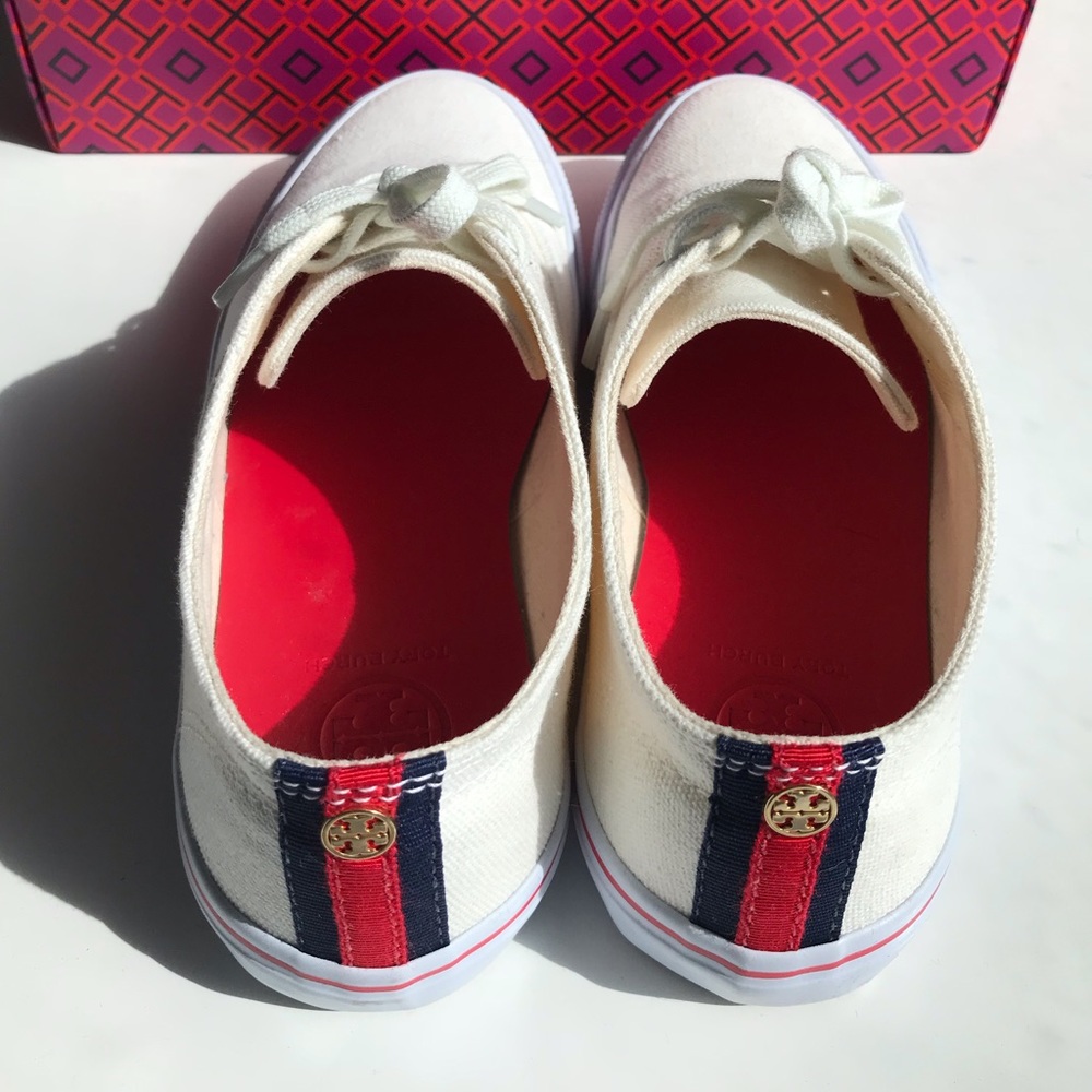 Tory Burch Cream Canvas Lace Up Sneakers Size 5.5